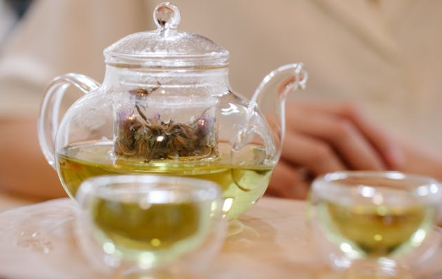 Jak wybrać japońską zieloną herbatę? Sencha, fukamushi i shincha 